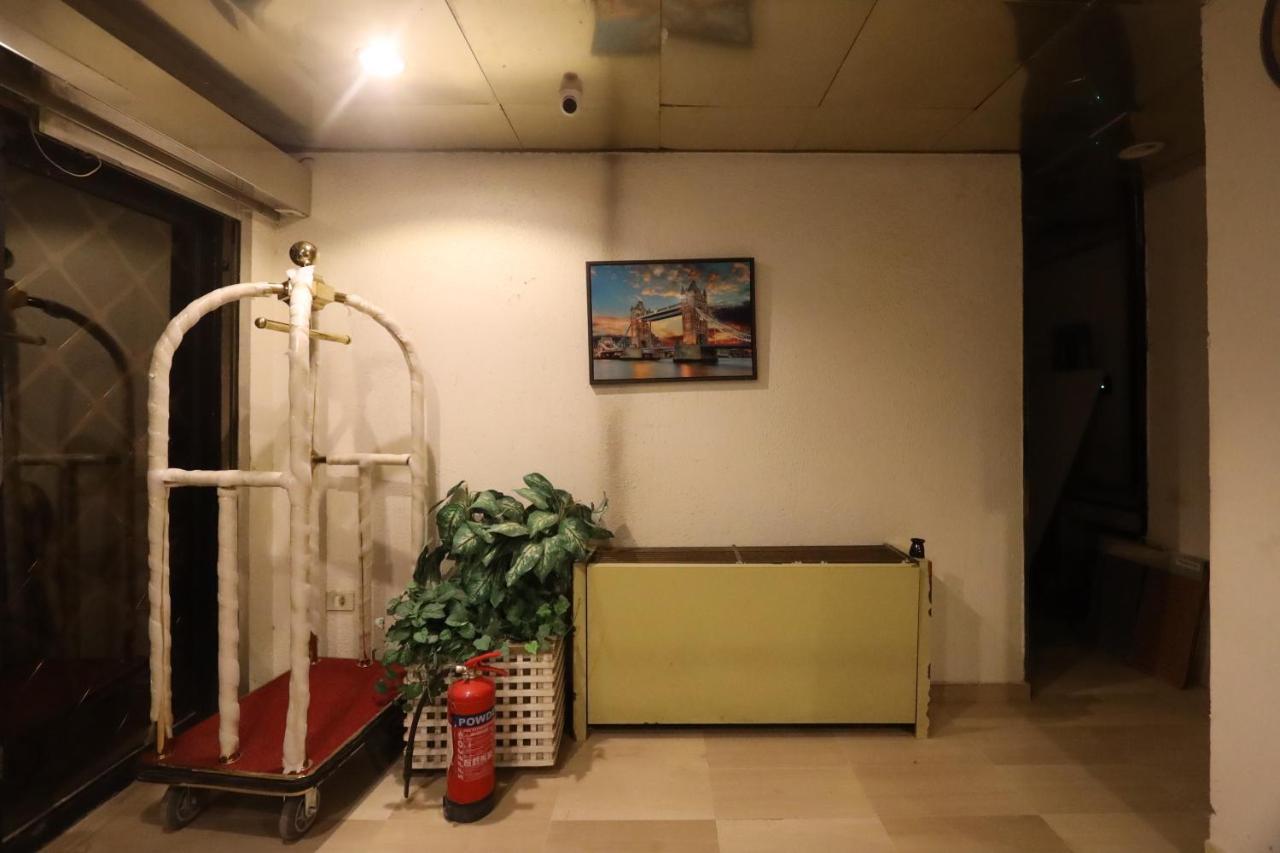 Mena Al Diyar 114 Hotel Рияд Екстериор снимка